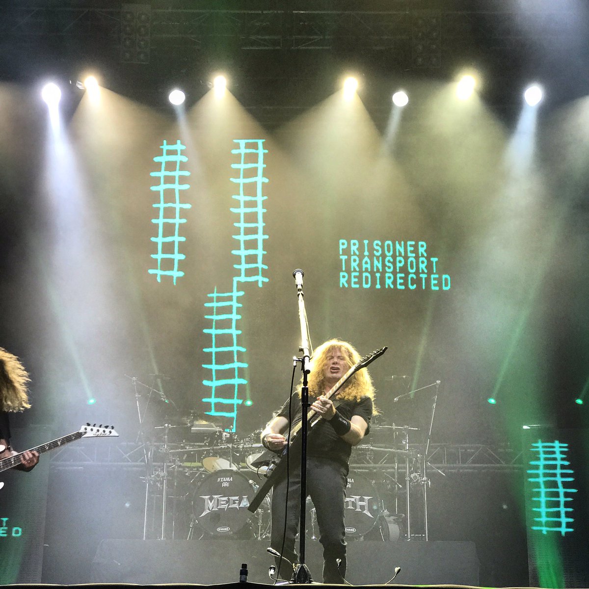 alexnick92's tweet photo. One lead singer I've always admired,The one tht showed me tht you can achieve your goals, no matter what people say Thank you🤘 @davemustaine https://t.co/dgPUPJY9Y3