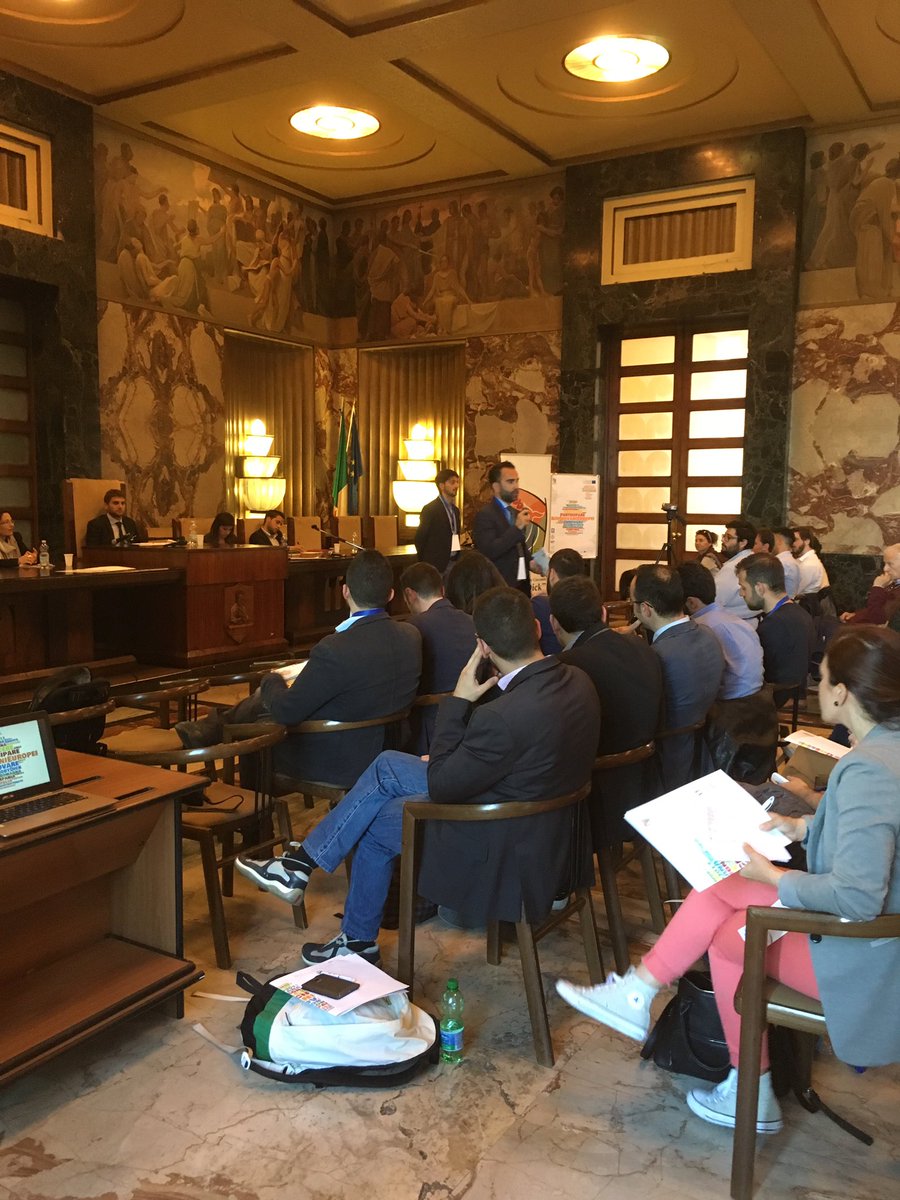 ACGMobyDick's tweet photo. Intervento di Francesco Piemonte #crescerepartecipareinnovare #acgmobydick #noigiovanieuropei #meetingnazionalegiovani2017 https://t.co/ec3PCFsVId