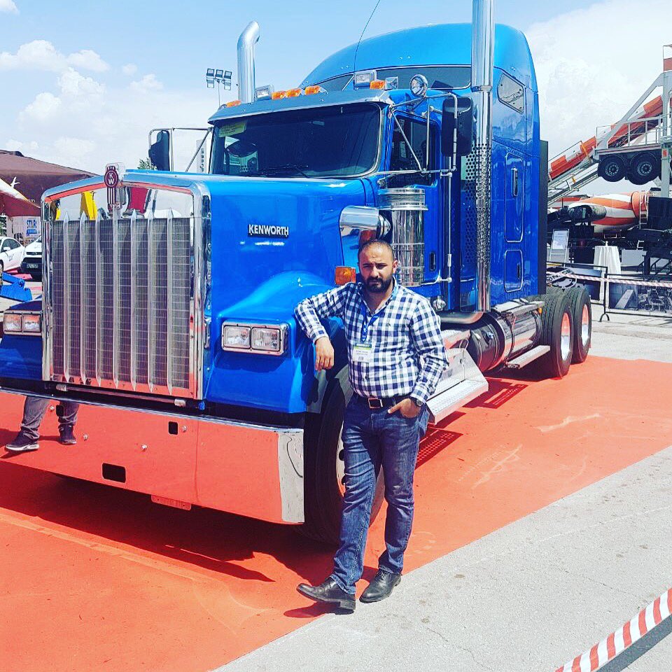 rohat_cakan's tweet photo. Ankara komatek 2017 makina fuarı https://t.co/UjcZLfIKh0
