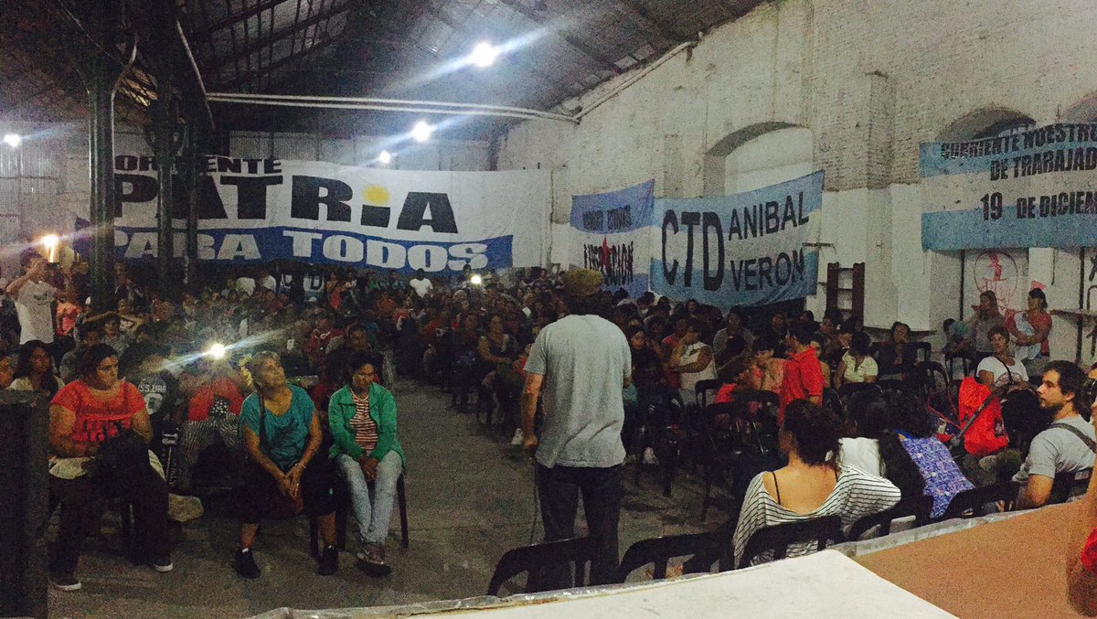 estechefernando's tweet photo. #Ahora en plenario de Quebracho en La Plata calentando motores para lo que se viene en Argentina https://t.co/OAbbIuB13Q