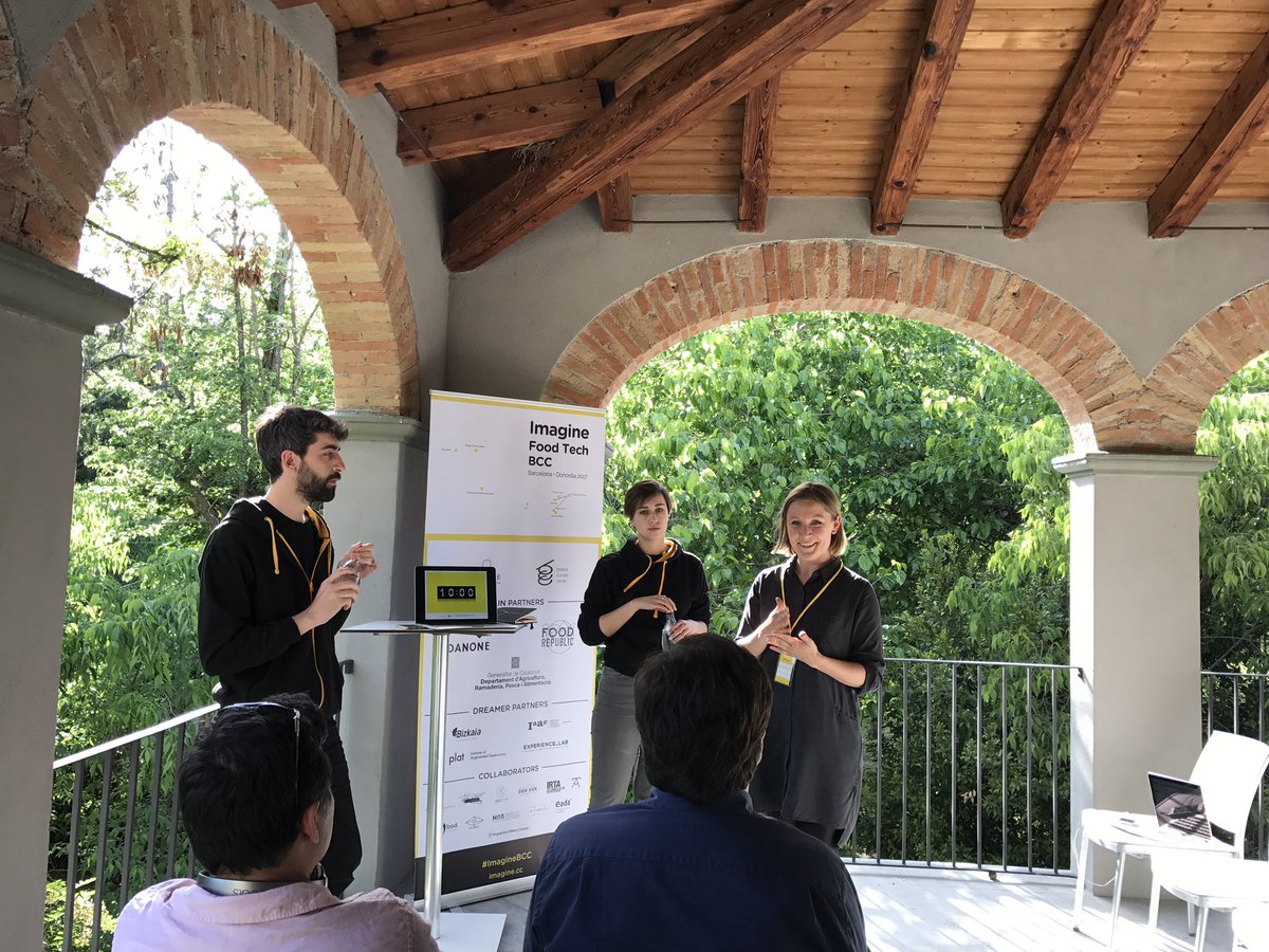 Experience__Lab's tweet photo. Primera fase completada de reformulación de problema completará #ImagineBCC #foodTech @imaginecc https://t.co/theUAKjm0v