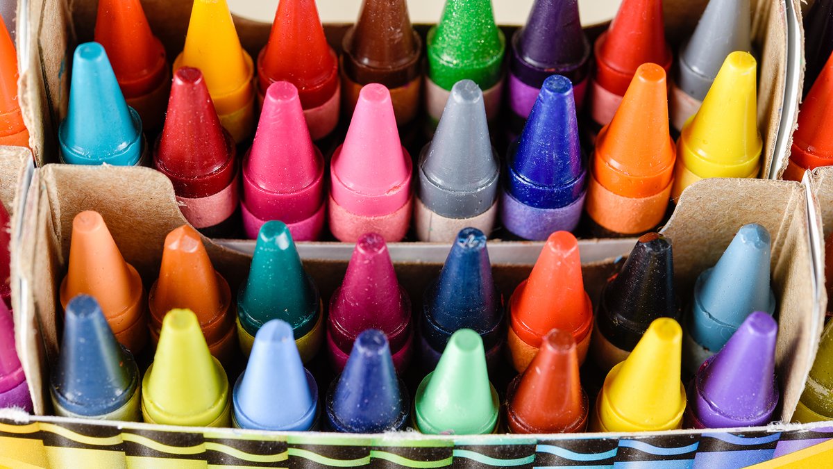 JennaSheinelle's tweet photo. See the new color @Crayola is adding to its iconic box of crayons https://t.co/9cJTQ8HY5K https://t.co/jt1Rk1H00K