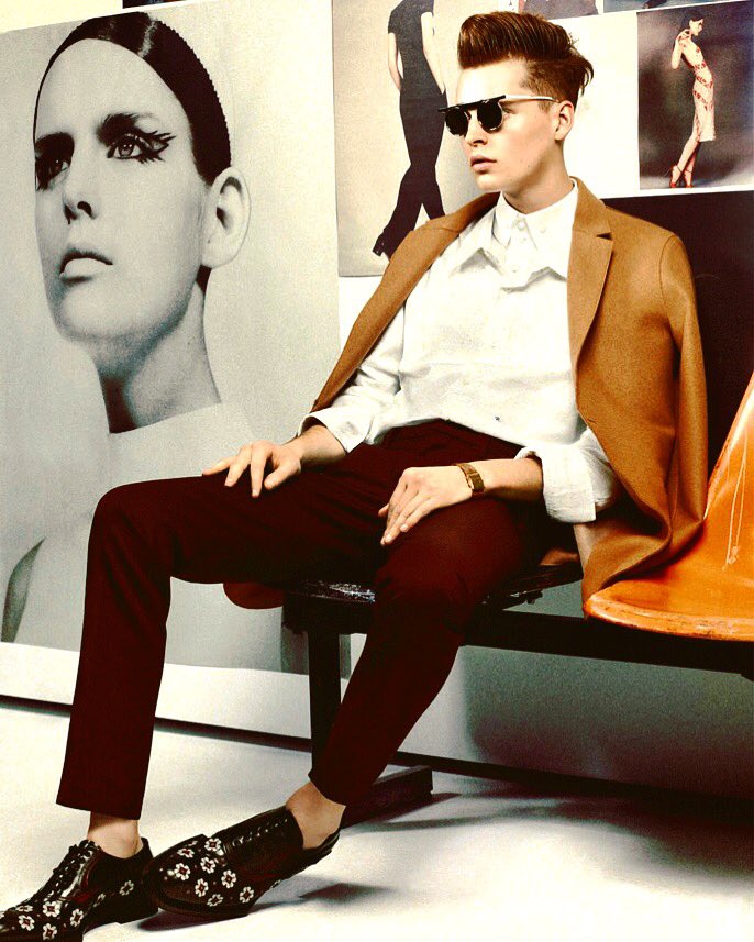 os3ar1's tweet photo. New stuff...
#love #stylist #ambitions https://t.co/agj9egxXbJ