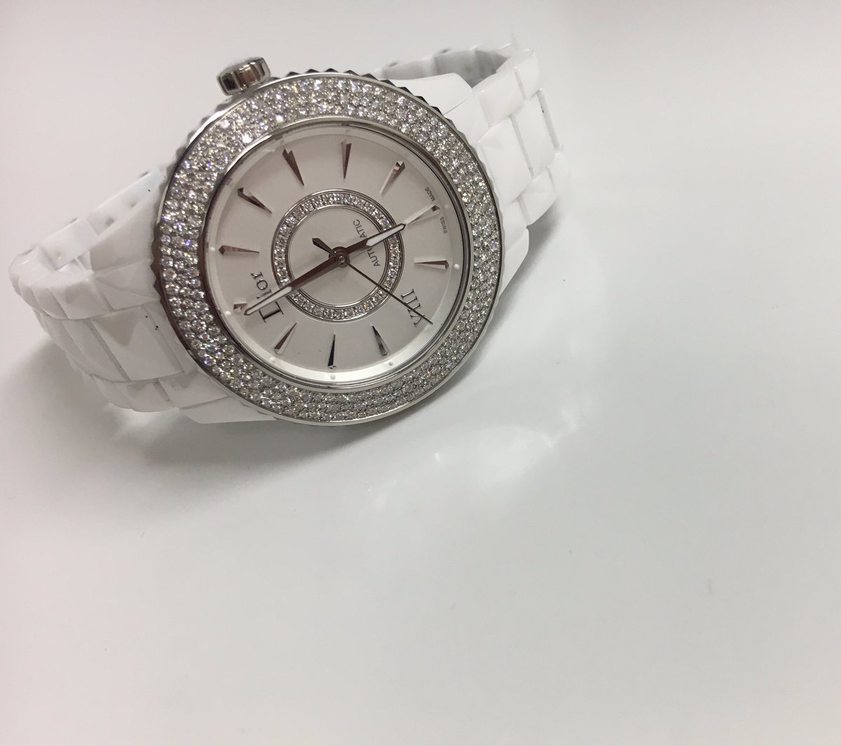 bewatchqro's tweet photo. 20% de descuento en la marca Dior, #mamá merece lo mejor. #BeWatch #Antea #zonaVIP #Querétaro https://t.co/7pRuger0NN