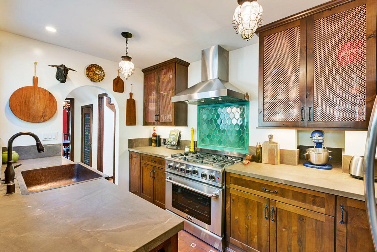 BR_Kitchen_Bath's tweet photo. New custom kitchen remodel designed by Bradco &amp; installed by @BR_Kitchen_Bath in Los Angeles is stunning. #kitcheninspiration #kitchendesign https://t.co/U3jCGT7iNh