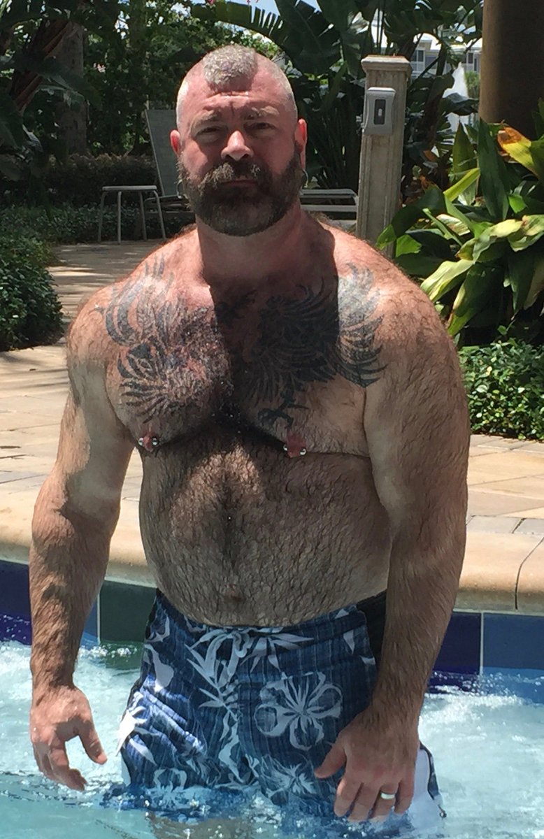willangellxxx's tweet photo. Daddy is all wet, bet I can get you wet too boy! Watch @WillAngellXXX at https://t.co/5ETtLaPl3V #poolBear https://t.co/xGuxJkPdb6