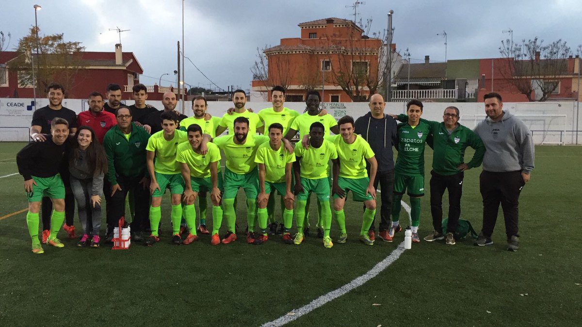 ivan12493's tweet photo. Se acabó la temporada con victoria en saladar muchas gracias por todo al @hondon_nievescf  al eterno @antonio9aa y fenómeno @canyizares https://t.co/m2PdCEHbGV