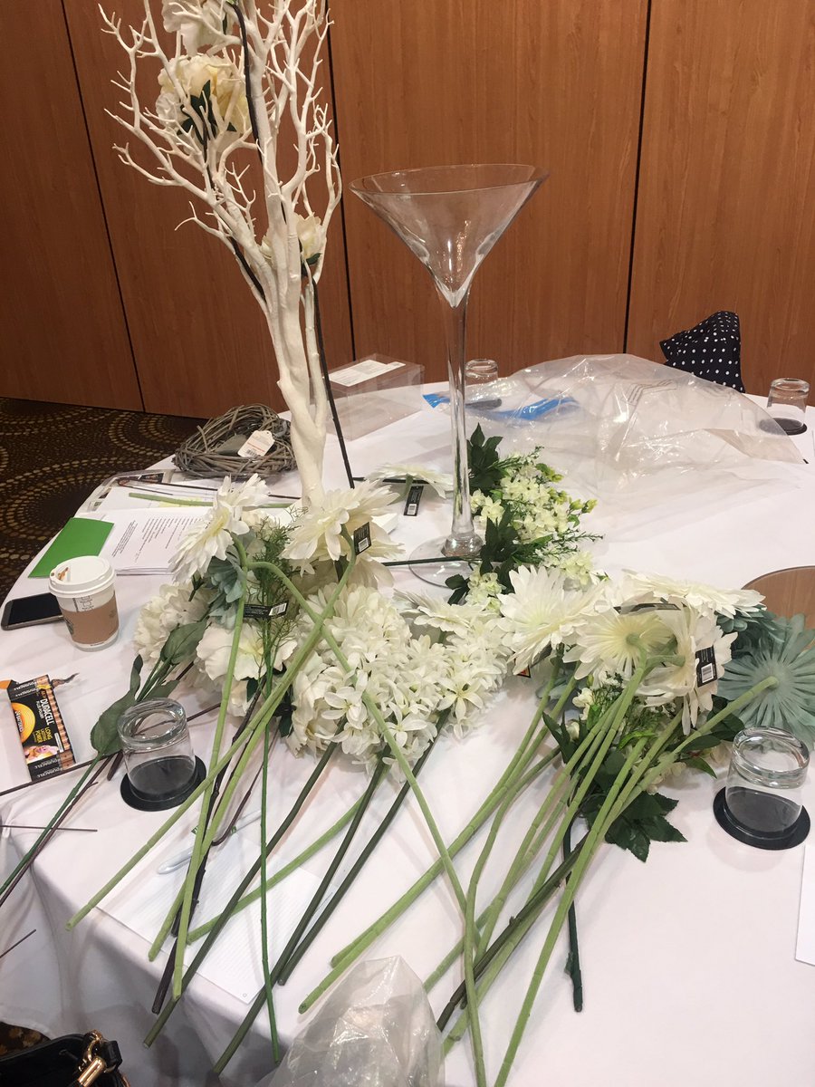 waterfront_LDN's tweet photo. Today some of our #brides are with us making personalised centrepieces for their #waterfrontweddings #eventprofs #RBHMay @RedefineBDL @IHG https://t.co/74aa0281Lm
