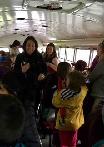 CGgrade2's tweet image. 2nd Grade sharing kindness with 11th Hour, soldiers, and seniors!  @CenterGroveES @MsDungan