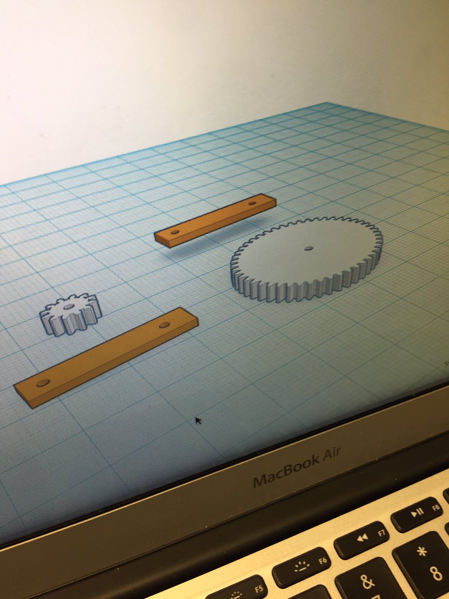BokSTEM's tweet photo. #3D design and development with @tinkercad in the #BokSTEM lab. #STEM https://t.co/HwquGzf8VN