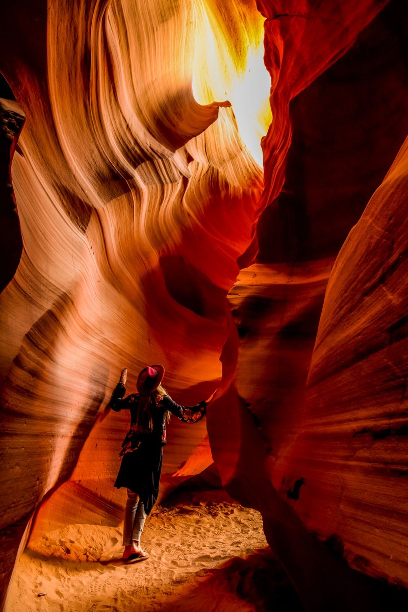 Venuelust's tweet photo. Time for a road trip! The best slot canyons within 4 hours of Las Vegas, Nevada. https://t.co/Ll3JtfaAI7 #travel #hiking #antelopecanyon https://t.co/8rcOqSjYSX