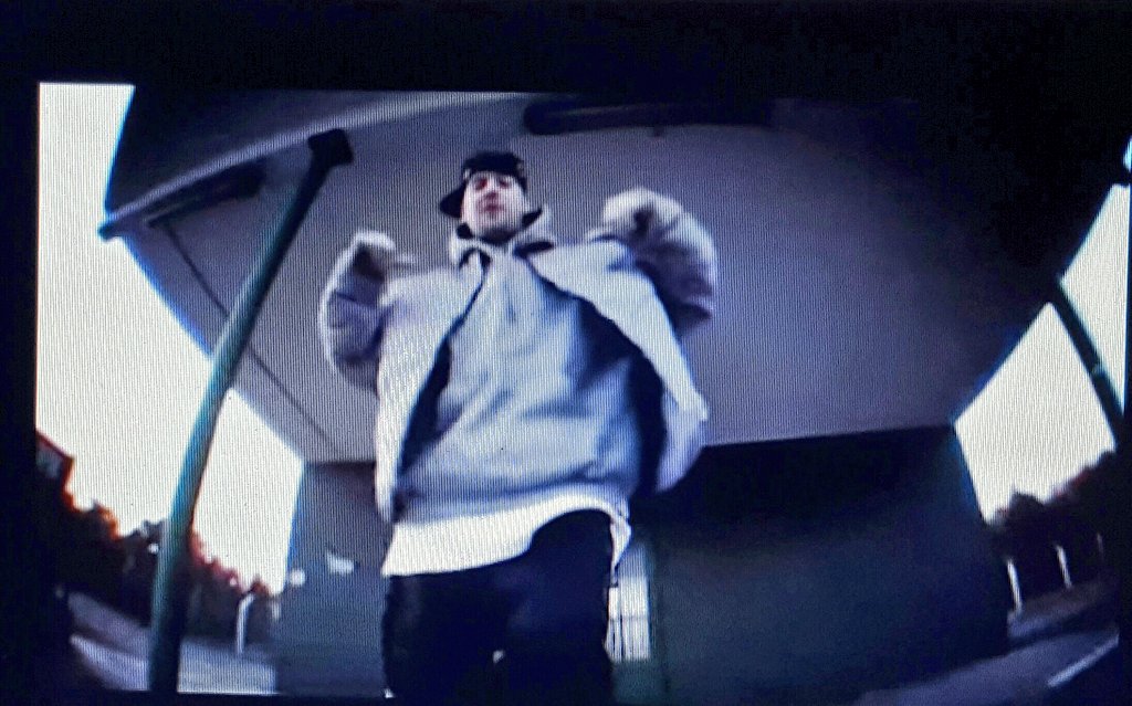 DonDLow's tweet photo. Manche haben es bis heute nicht verstanden @koolsavas ☝ #dieeins https://t.co/dqSACITJQJ