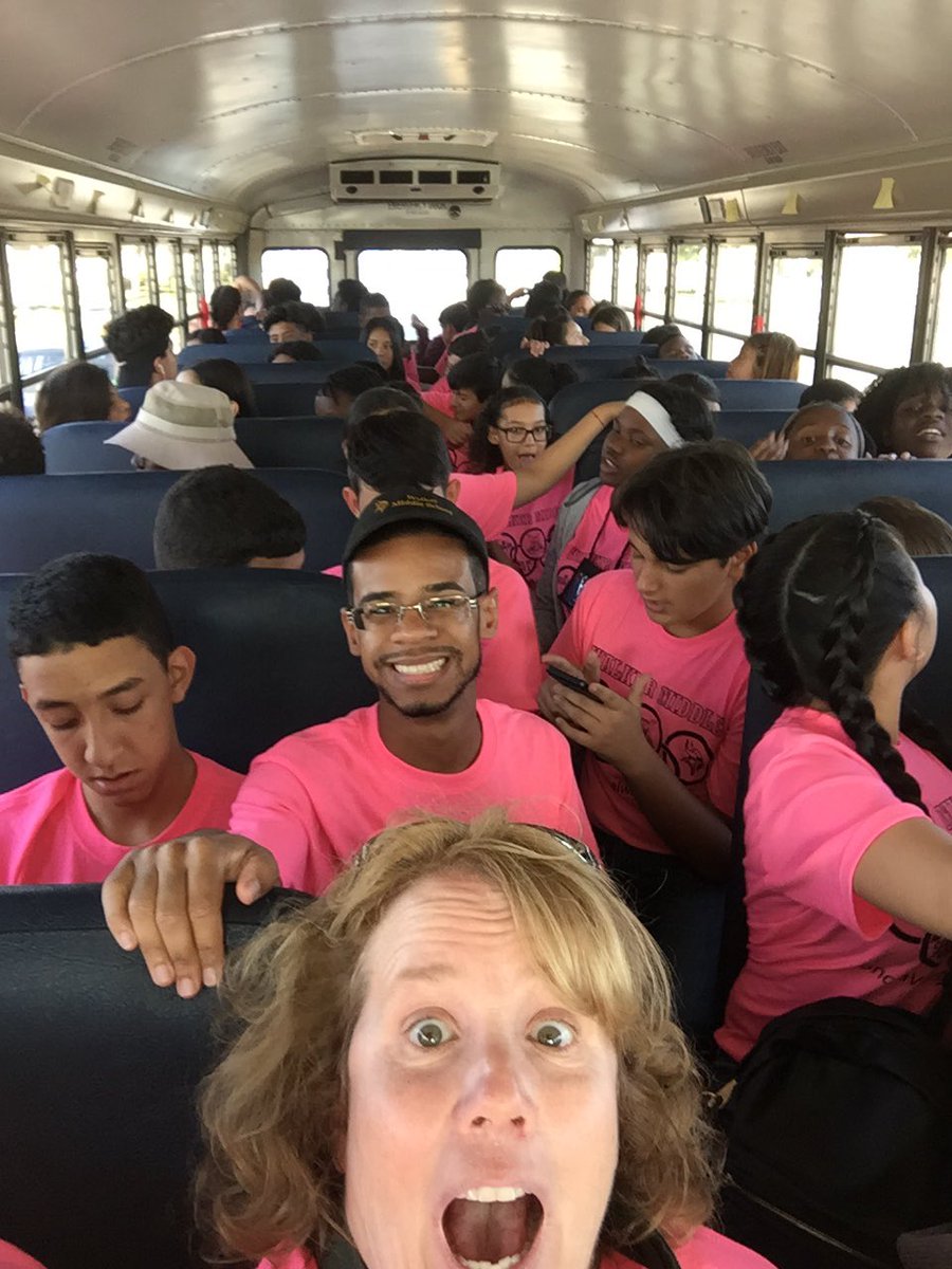 gradygot_fans's tweet photo. Here we go.....am I crazy or what??? @WalkerMS_OCPS on the way to Gradventure 2017! #onceavikingalwaysaviking #universalstudios https://t.co/ScBf2hUas1