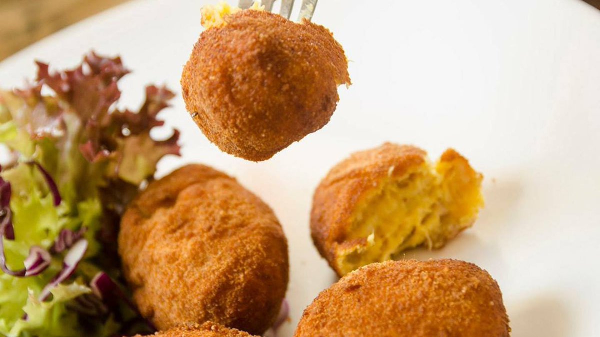 GURMESevilla's tweet photo. Maravilla Social Club, #Cocina tradicional mediterránea con toques sudamericanos para sorprender al comensal https://t.co/cuSj2eBfrR |#Gurmé https://t.co/NofHNus6YZ