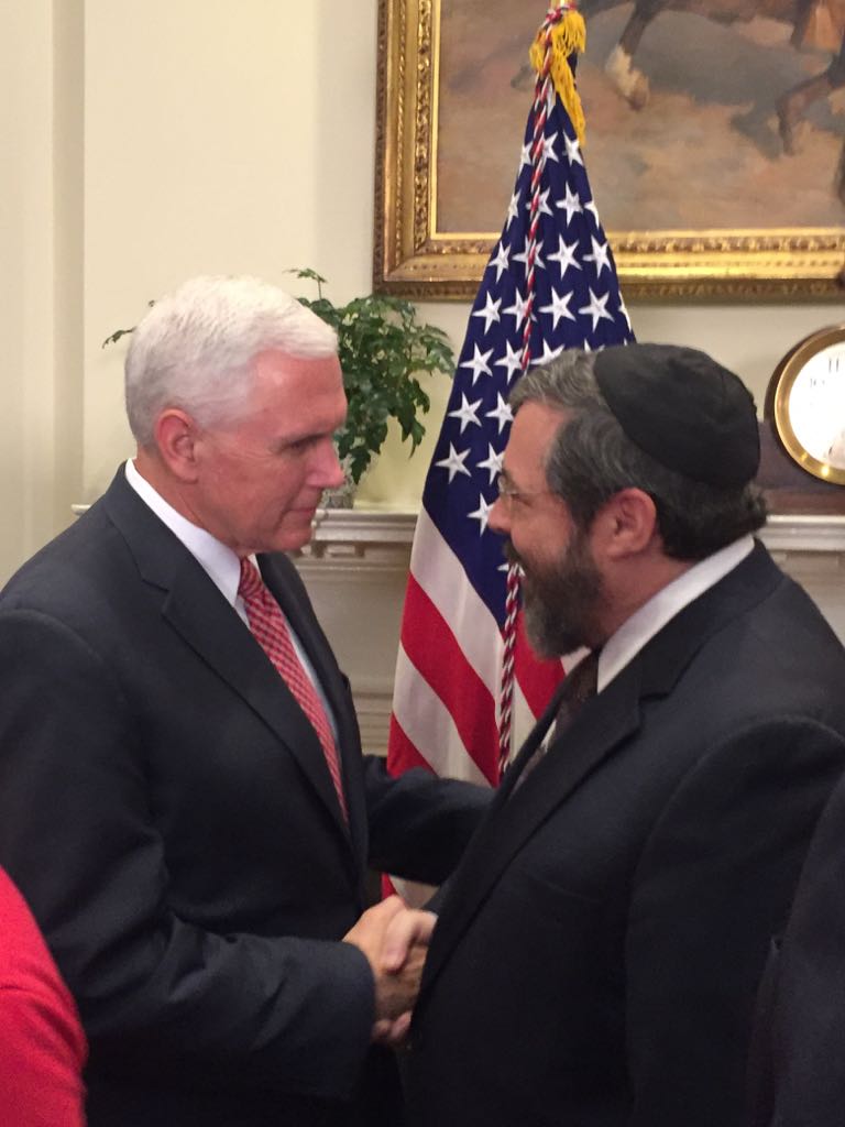 LLIupdates's tweet photo. White House Week from @AgudahNews #WeeklyWindow. https://t.co/dwDIdLkQC4 https://t.co/uXldKpE1cM
