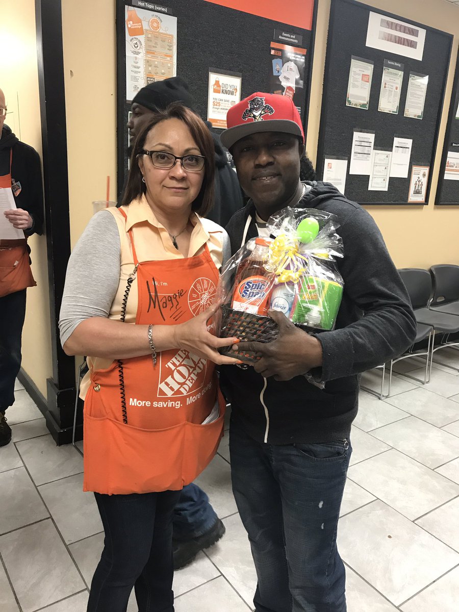 helly973's tweet photo. Musical chair winner @980 JB pro associate. https://t.co/49rqd7gnCg
