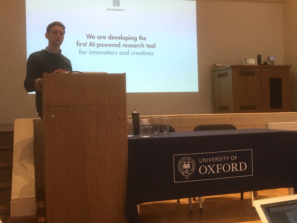 klydoAI's tweet photo. Metadrift co-founder @njschweitz presenting on the growing importance of visualisation in our knowledge economy #oxford #dataviz https://t.co/Fr2DGlw5YX