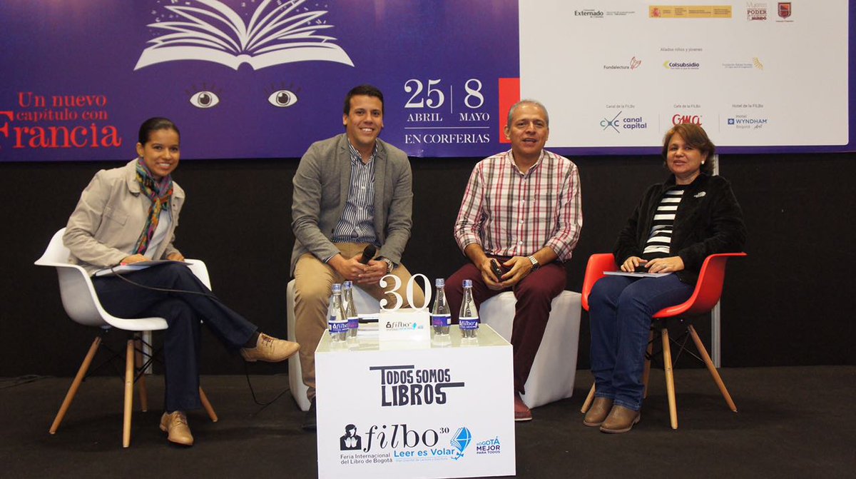 JoseJulianSQ's tweet image. Un honor para el equipo del #ProgramaEditorial UAO, realizar por primera vez un lanzamiento en la #Filbo @lauao