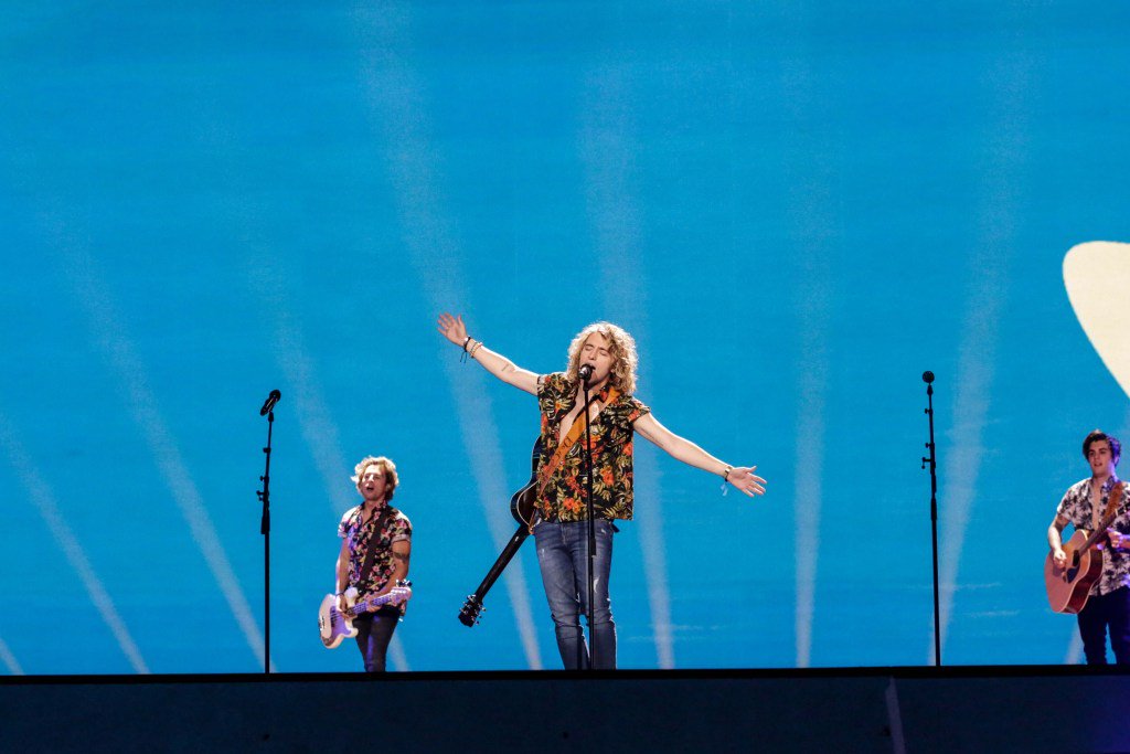 Manel Navarro ensaya por primera vez sobre el escenario de Eurovisión 2017 perdidosenlatele.com/2017/05/05/man…