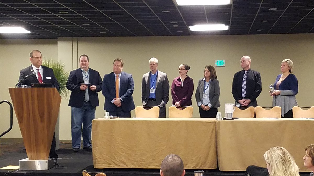 jbrames's tweet photo. Congrats to Jason Taylor and Center Grove for winning the 2017 Indiana #CoSN Team Award.  #INeLearn #cosn17 https://t.co/bzRZ7MD6pY