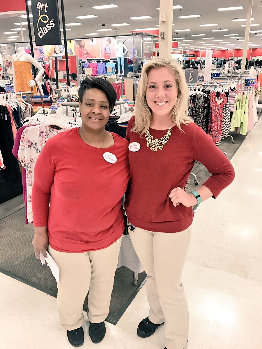 These Front End ladies just got an amazing guest compliment! Thank you for driving such a great experience at T68!