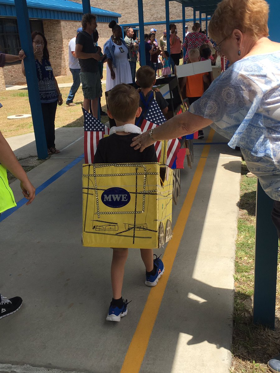 MustangMoments's tweet photo. Transportation parade at MWE. https://t.co/VURqzqFTWy