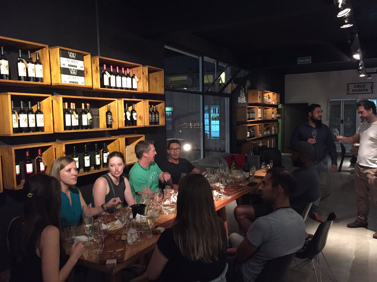 ClauPiva's tweet photo. Another Argentine #winetasting for foregneirs #absurdo #59N #entonado #foodandwinespirit https://t.co/xTIxdtEjpM