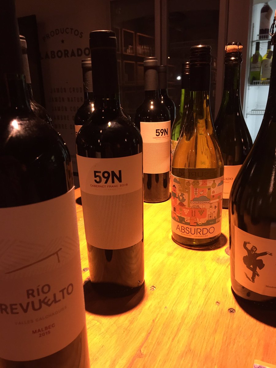 ClauPiva's tweet photo. Another Argentine #winetasting for foregneirs #absurdo #59N #entonado #foodandwinespirit https://t.co/xTIxdtEjpM