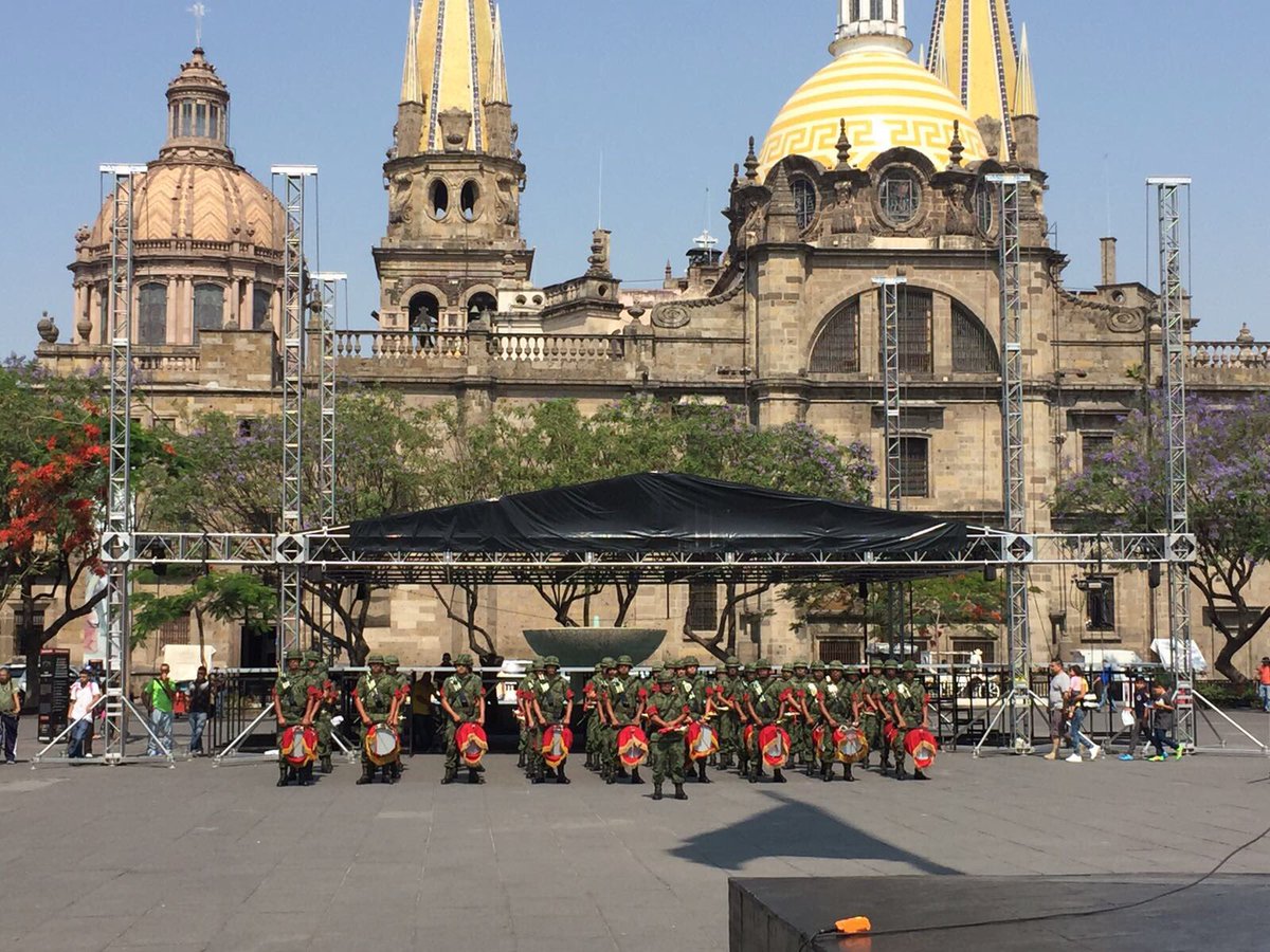 secgen47's tweet photo. Con el gusto de saludarles les comparto desde la Plaza de la liberación el 155 Aniversario de la Batalla de Puebla compañeros. https://t.co/Q930vZepBa