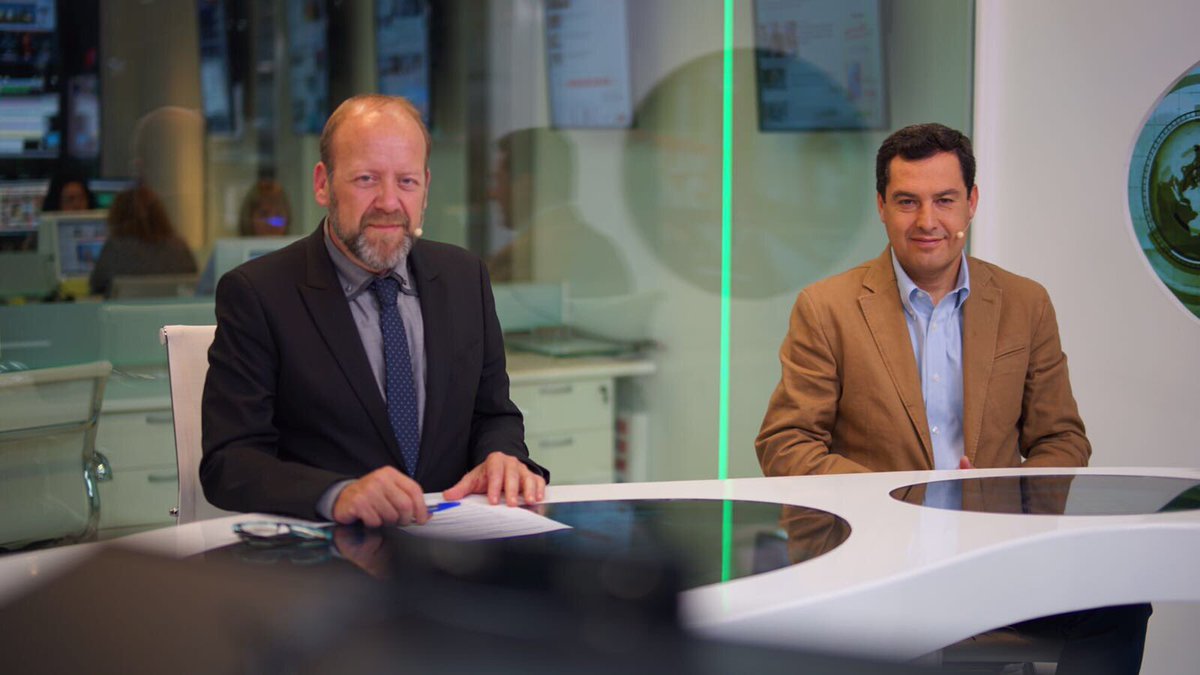 JuanMa_Moreno's tweet photo. Muchas gracias a Javier Atencia y a @Malaga24h por la entrevista que me han hecho. Ha sido todo un placer charlar con vosotros. https://t.co/qszPmuzHT1