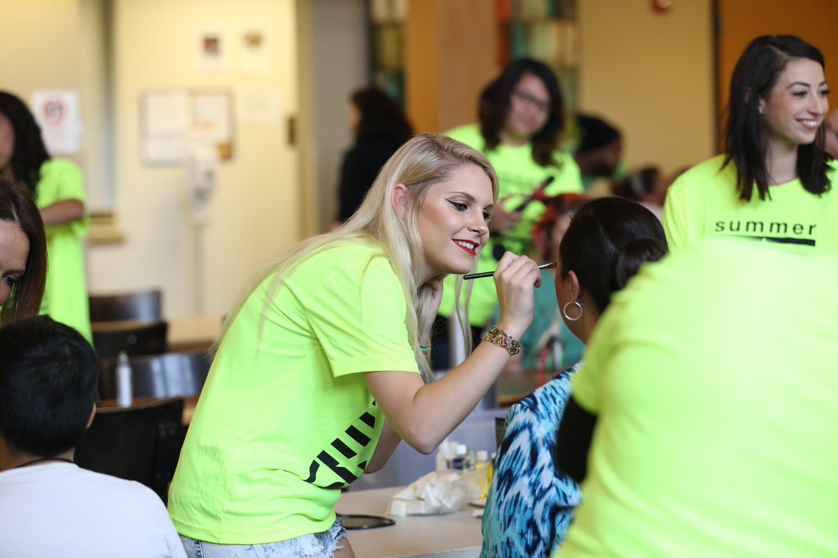 championsfound's tweet photo. "To be a good neighbor, think about how UR actions affect them.-Do good." -pic #CutsForACause #Tacoma getInvolved@championsfoundation.com https://t.co/IUWgUHkNS1