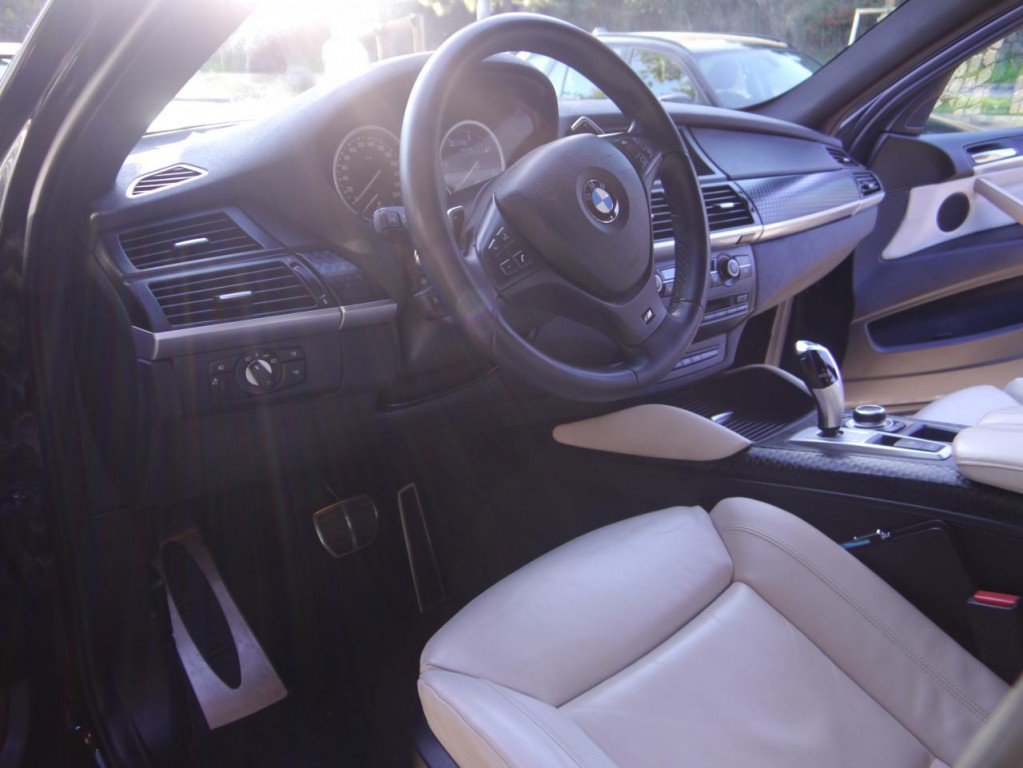 Stand_NagaAuto's tweet photo. @@Stand_NagaAuto @BMWX6CONCEPT #BMWFans #interiordesign #vendo https://t.co/5HDRq91XR9