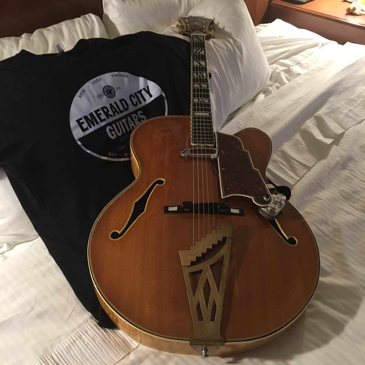 This doesn't happen every day... A beautiful one-owner 1955 D'Angelico New Yorker.  Now available at Emerald City Guitars! (206) 382-0231