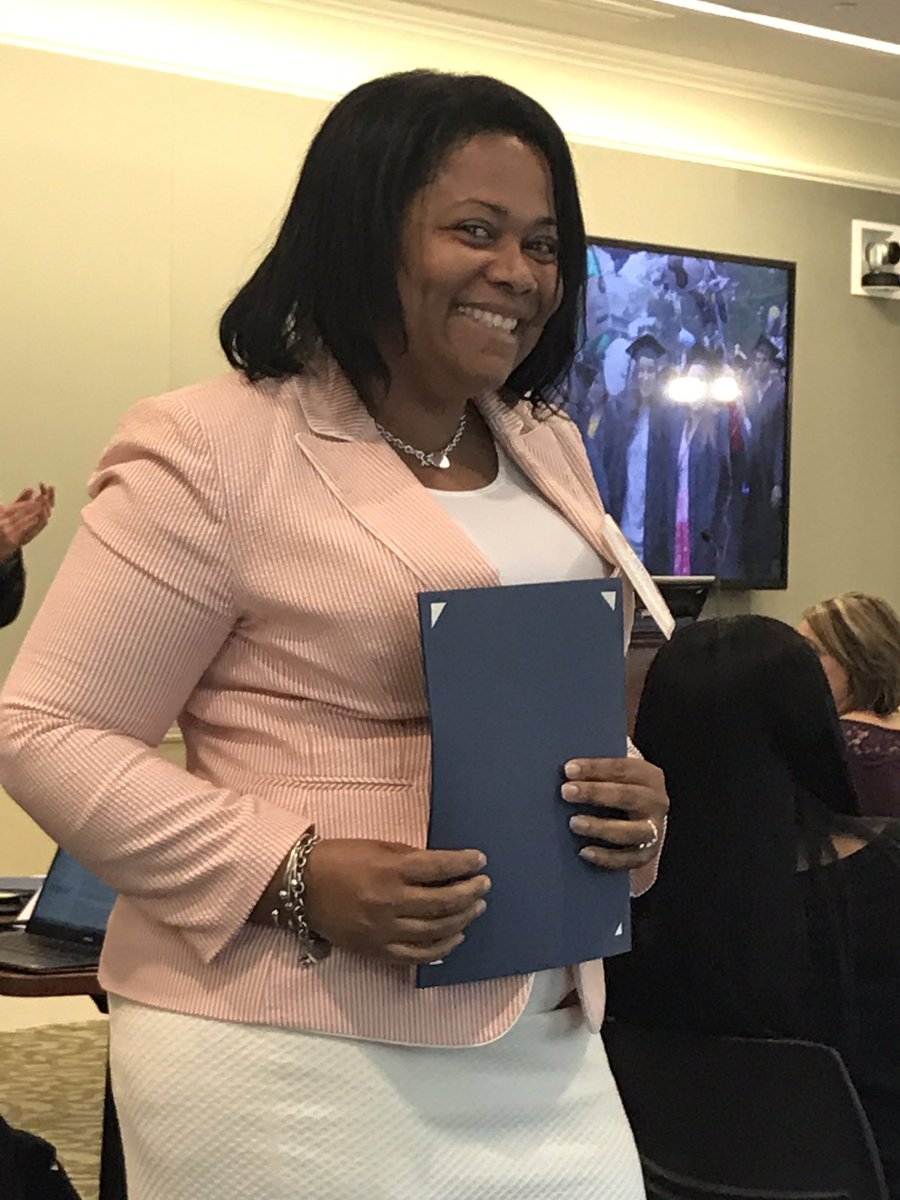 MelPanza's tweet photo. Graduating #SCOPE11 Thank you @LeadVBCPS for the opportunity! @VAeducatorRJW @TFerrelljJr3 https://t.co/evdQDBn5Nw