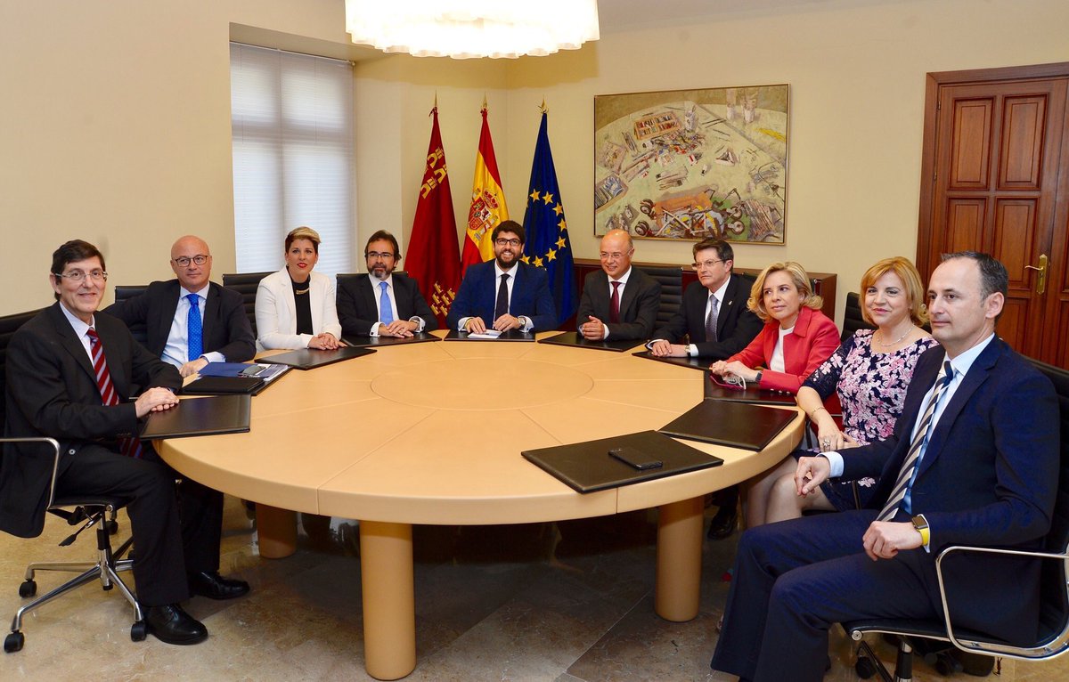 Gracias presidente <a href="/LopezMirasF/">Fernando López Miras</a> por tu confianza y poner en valor la comunicación sin filtros #Transparencia #Participación #GobiernoAbierto