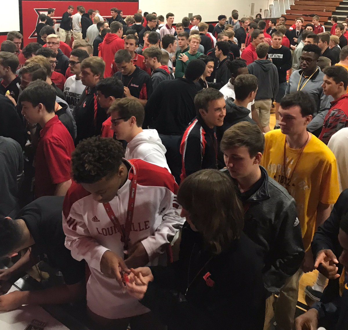 AaronMMarshall6's tweet image. Decision Day 2017 @LaSallePride @LS_StudentLife Making a difference @LaSalleAlumni #AlwaysBe