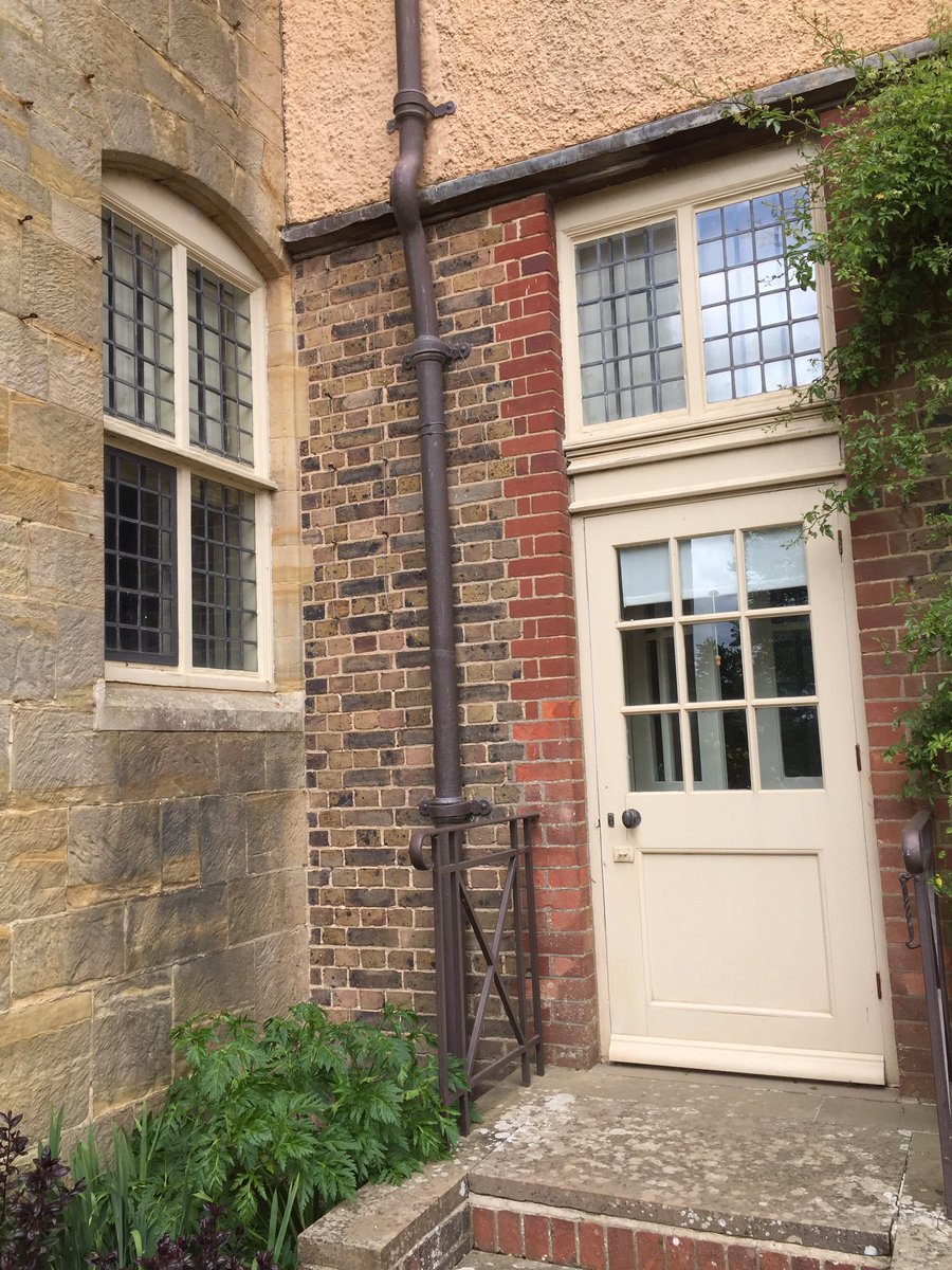 CBRycroft's tweet photo. Master of his materials, Philip Webb @StandenNT https://t.co/Q3MGpZqReg