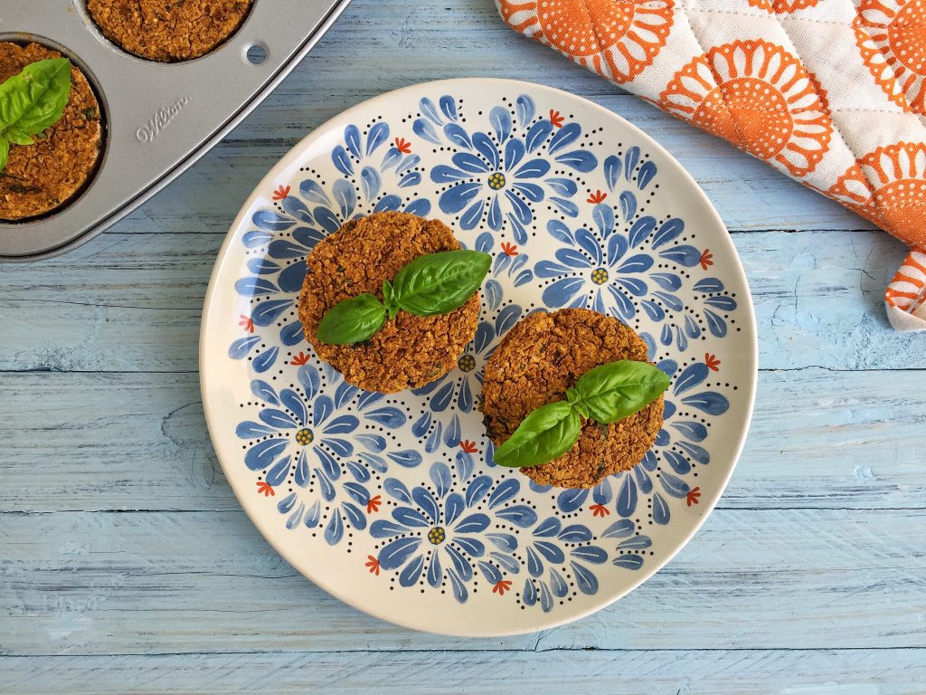 Foodando_Ita's tweet photo. Fame?Tortini di ceci rossi pugliesi con cuore filante:un'ottima idea per cena!Ecco la ricetta per voi https://t.co/OuRU4W8fSo  #Puglia #food https://t.co/WDjIdpGtYO