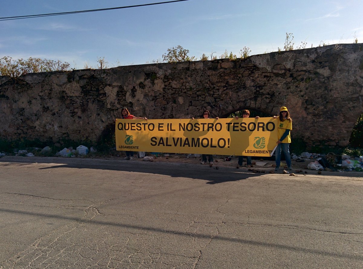 Ma_Te_No's tweet photo. Prima tappa del trekking urbano a Partinico per Salvalarte https://t.co/S4yRoR7Fpz