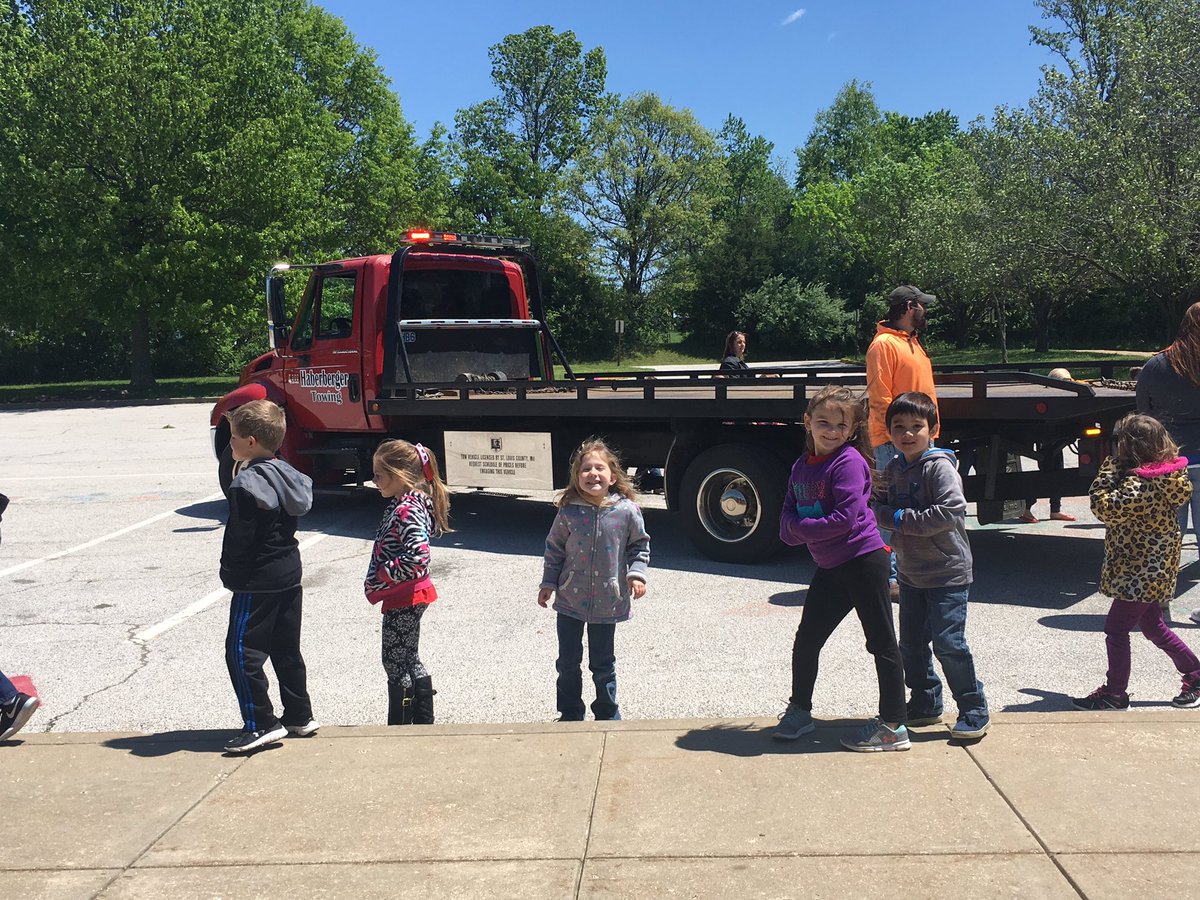 PrimaryHawks's tweet photo. More #careerday fun!!!
@DocCSupt @HBTowingService https://t.co/0nM4VYy4aC