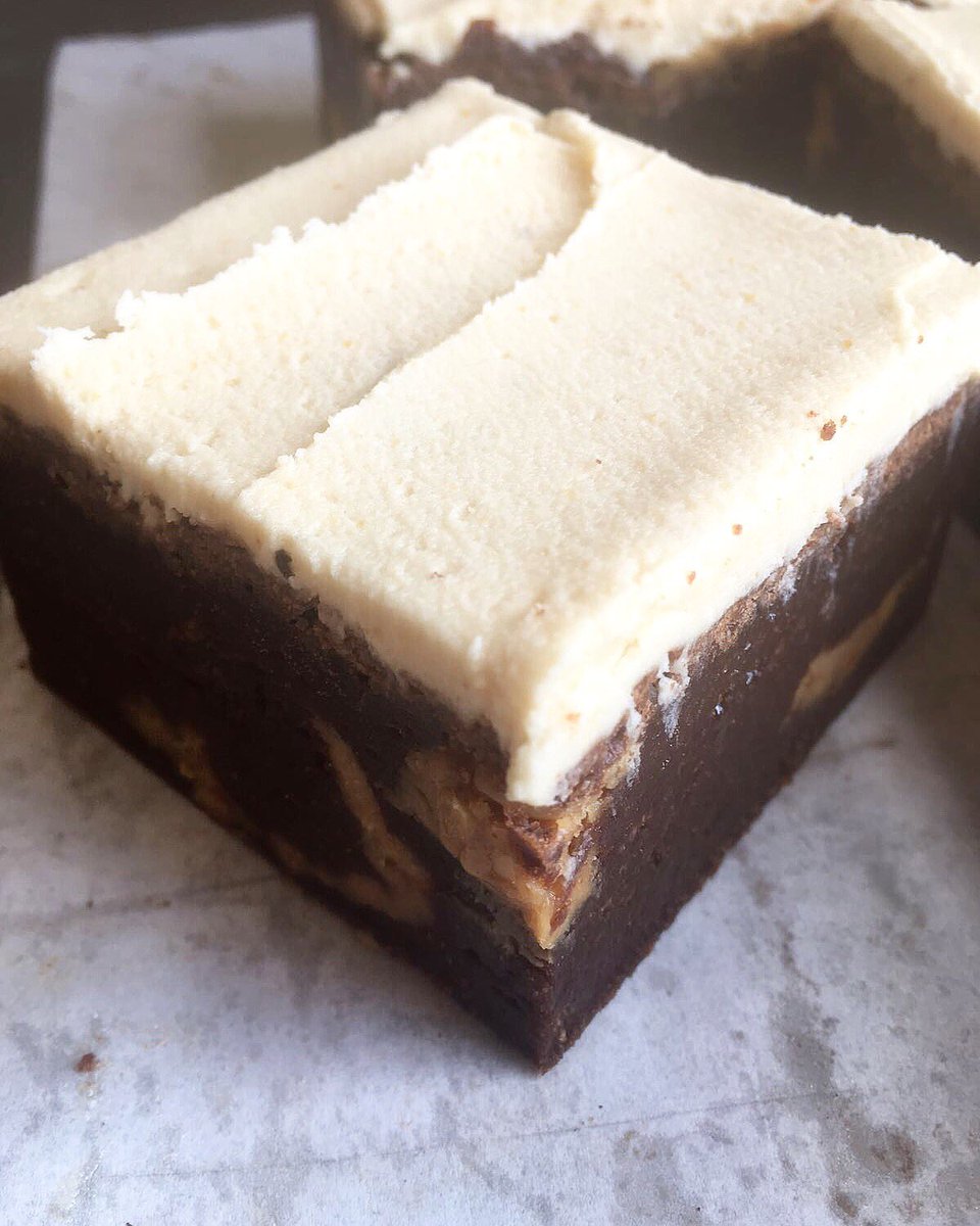 Peanut butter brownies nearly complete! What's your favourite?

#brownie #chocolate #chocolatelabuk #cake #baker #coffee #tea