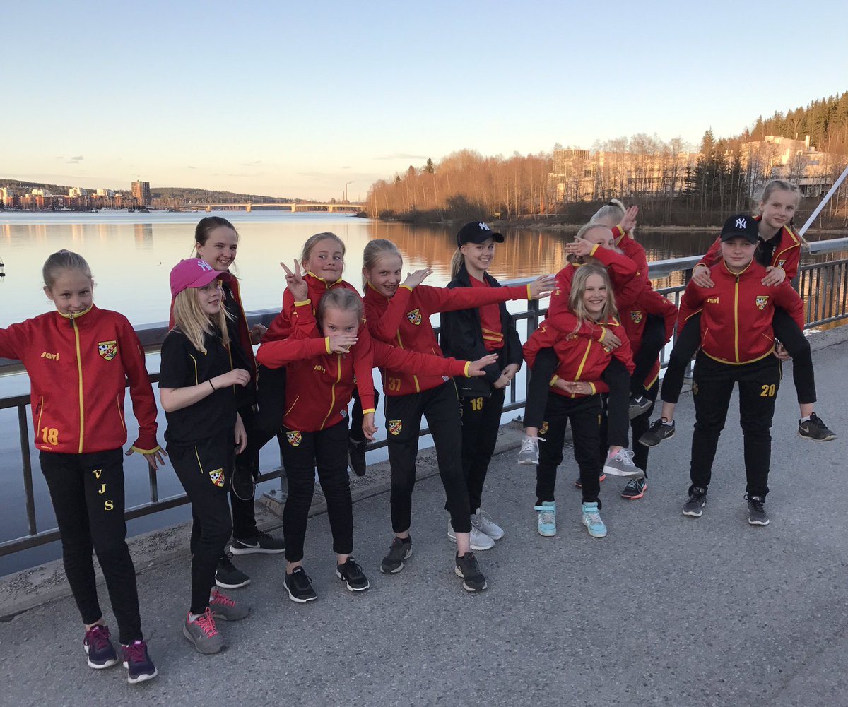 Taas mennään... ⚽️ Comets Girls Cup alkaen heti aamusta... ⚽️ #vjst05 #huipulleiloedellä