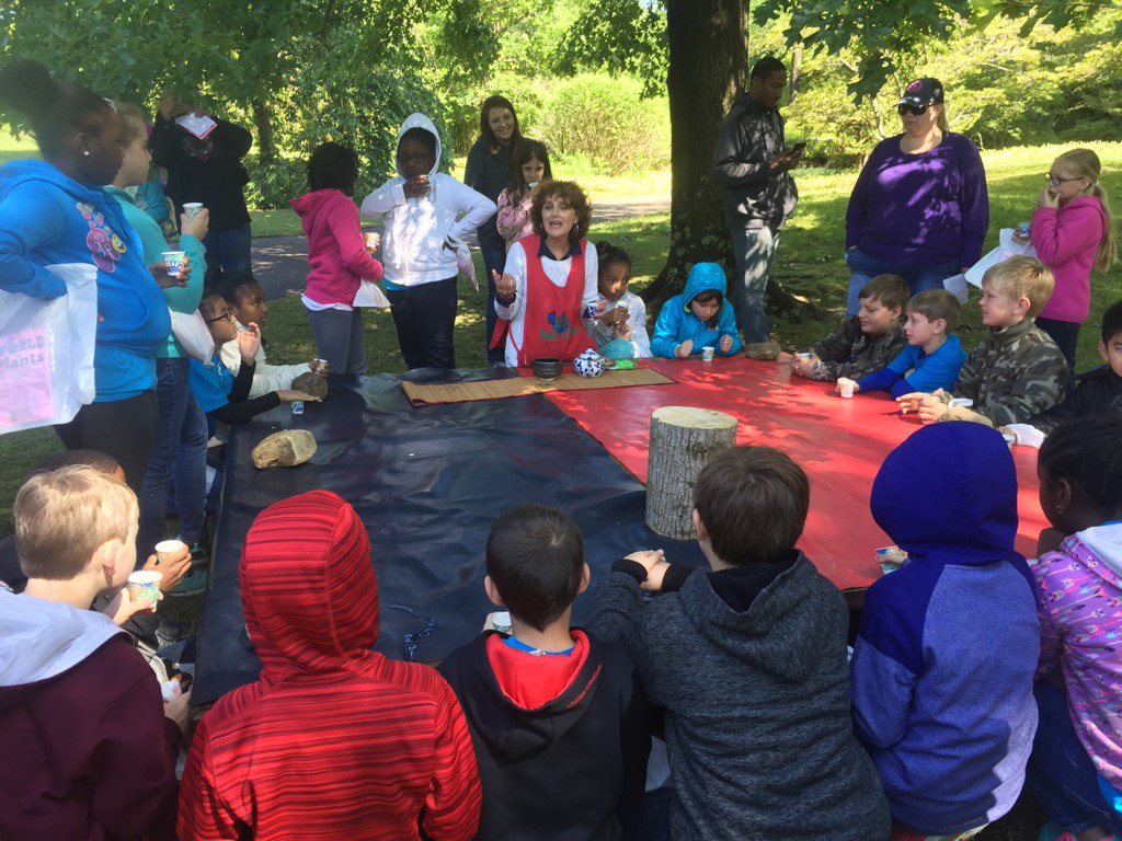 Payne1Andrea's tweet photo. Enjoying green tea ceremony on this cool morning!#@TweetDCS_OES https://t.co/Hckl2vVg4O