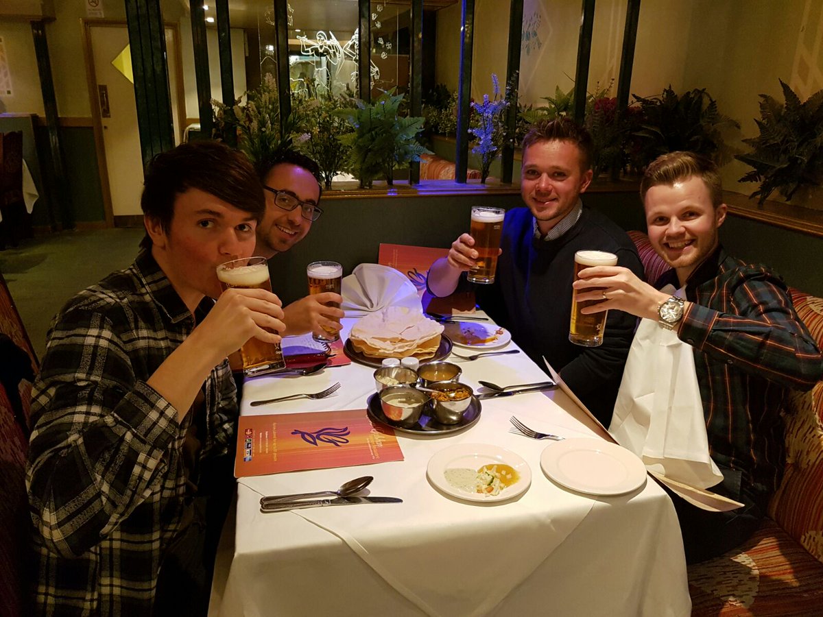 STA_CurryClub's tweet photo. The Curry Club raised a toast last night to @Jessica_Racing and her star performer Sizing John as he enjoys his summer hols! #Legend 🏇 https://t.co/BObT6oOwwq
