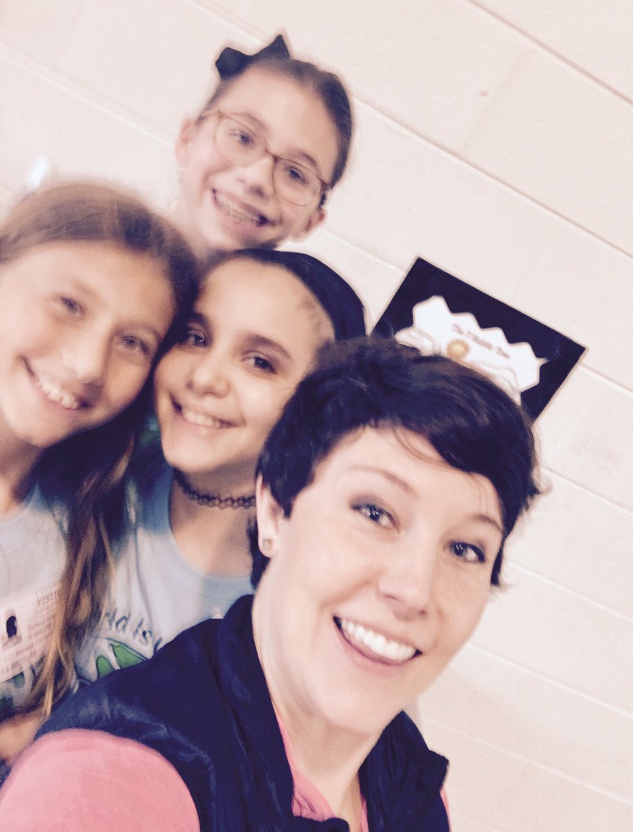 FitQuips's tweet photo. So good to see these former @BrookwoodES Ss! Now @SouthForsythMS 7th graders they were a HUGE help w/ @MidwayES 2nd grade PE today! #G32017 https://t.co/er88S9zZFx