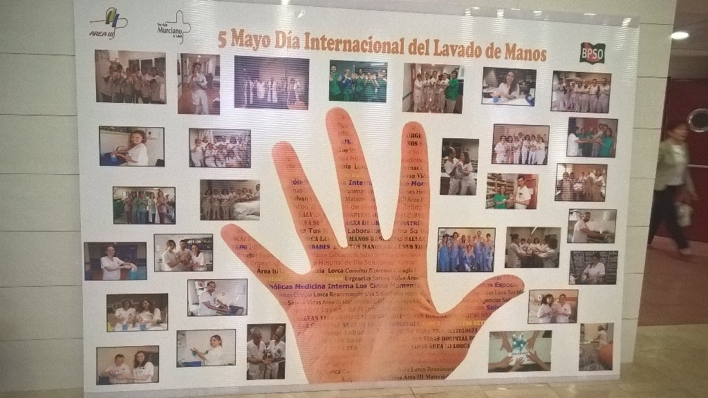 Area3Lorca's tweet photo. Los profesionales del @Area3Lorca participamos en la celebración del día #HigieneDeManos #SegPac #Salvarvidas https://t.co/u1zzCqd5ba