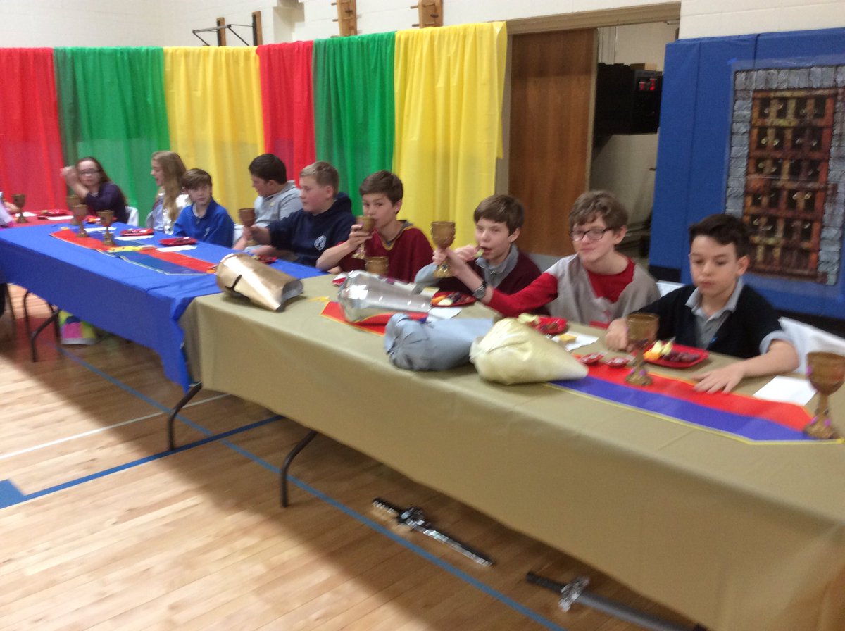 acs6c's tweet photo. Having a Medieval time.  Banquet was FANTASTIC, games were TERRIFIC.  All had a great time. https://t.co/Hsd7DRsbez