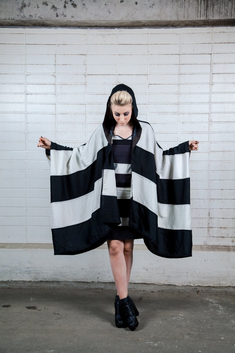 . @MiinaLaitsaari We just want to hang out on Mars in Miina's cool, far out #slow #fashion! #StarWars #GreenisSexy goo.gl/kAY2jV