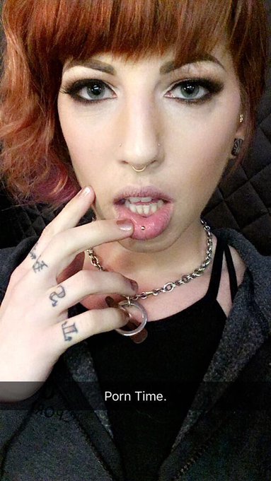 Shooting VR with @DahliaSkyx and @AidenStarr today.  😻😻😻  My last shoot before I leave the bay! https://t<a class="tags" href="/tag/dahliaskyx">@dahliaskyx</a><a class="tags" href="/tag/aidenstarr">@aidenstarr</a><a href="/tag/walkit"class="tags"><span>#walkit</span></a>