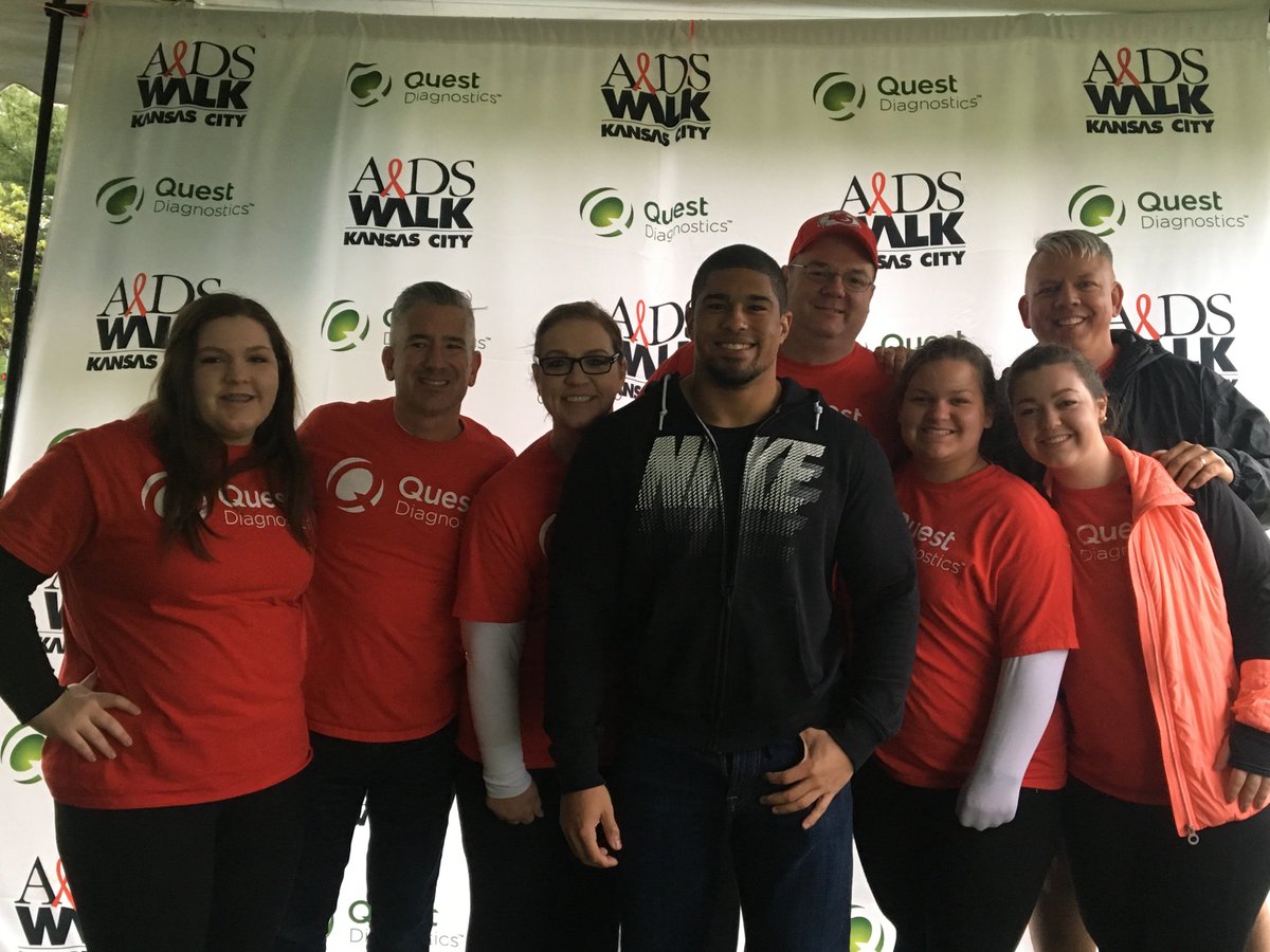 GSWELL_GRP's tweet photo. Rain or shine, we always have a good time with our friends at @QuestDX! Can't wait for #AIDSWalkBuffalo &amp; #AIDSWalkBaltimore this weekend!! https://t.co/aiHnYf23JD